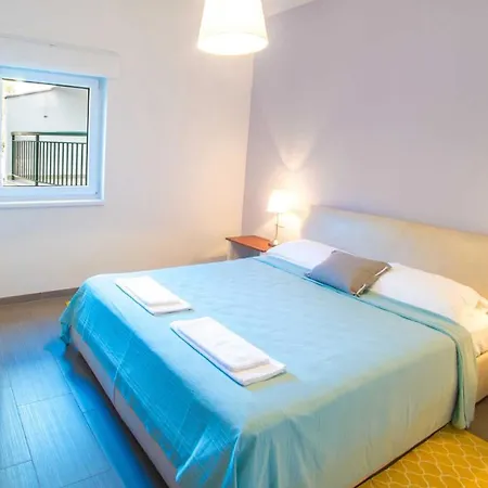 Adriatic Sestina קלק