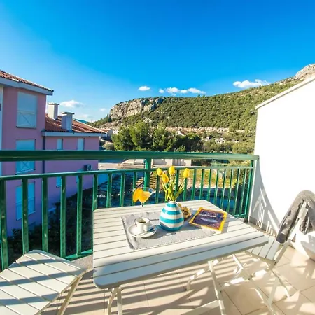 Adriatic Sestina Klek